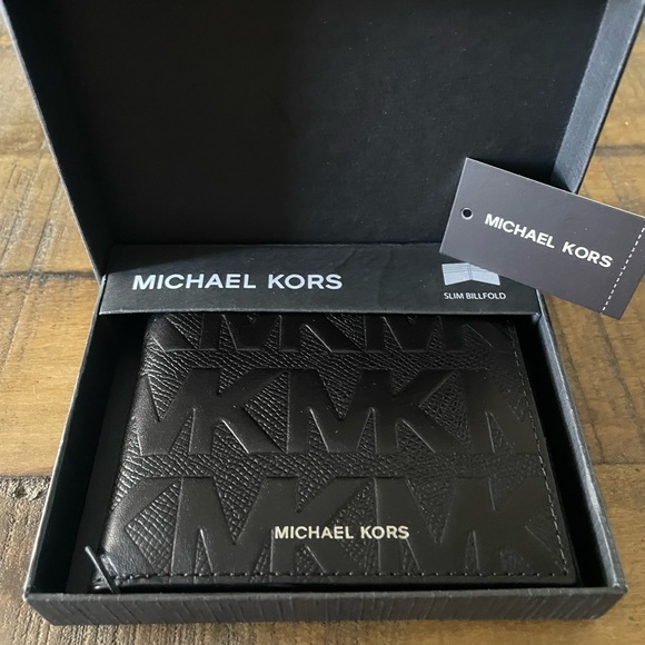 SOLD-Michael Kors Mens Andy - Picture 4 of 4